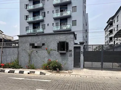 Luxury 2bedroom Apartment with a BQ Swimming Pool and Elevator