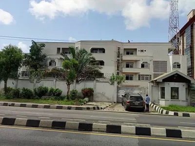 4 Floors Office Block on 2, 600SQM