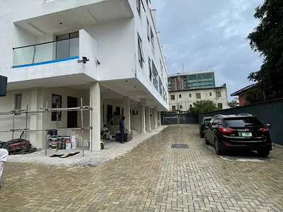Luxury 4-Bedroom Terrace