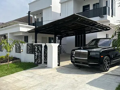 5 Bedroom Semi Detached