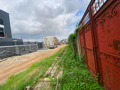 Investors Choice, Prime Bare Land Measuring 1800 Square Meters