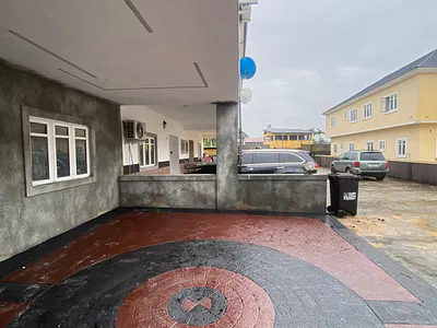 Brand New, Contemporary 4 Bedrooms Terraced Duplex