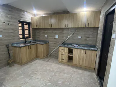3bed Room En-Suite Flat with Visitors Toilet