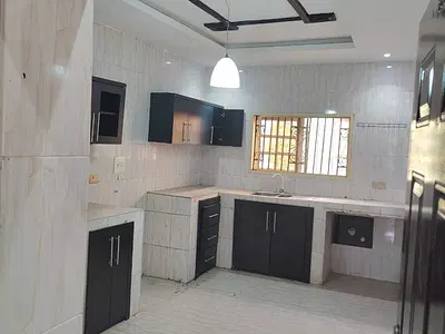 Spacious 3 Bedrooms Flat