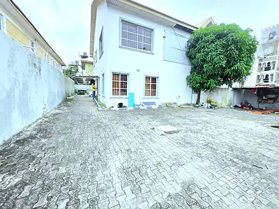 Commercial 4 Bedroom Semi-Detached Duplex