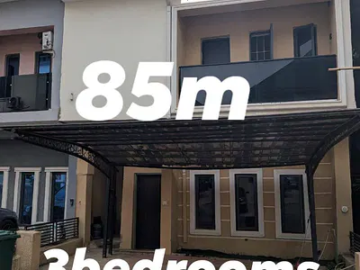 Distress 3 Bedroom Terraced Duplex + BQ Inside