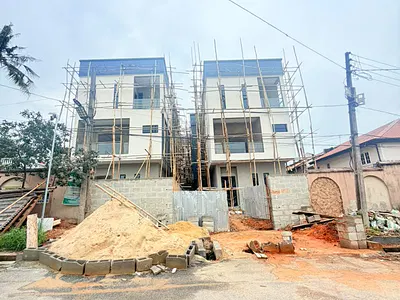Exquisitely Built 5 Bedroom Fully Detached Duplex with a BQ