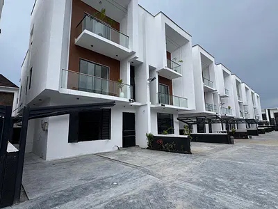 Stunning 4 Bedroom Semi Detached Duplex with BQ