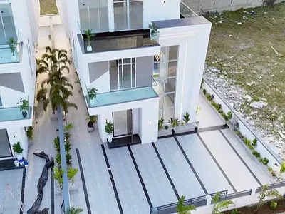 5 Bedroom Fully Detached Duplex