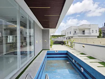 5 Bedroom Fully Detached Duplex