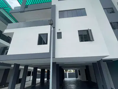 4 Bedroom Terraced Duplex with BQ