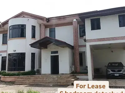 6 Bedroom on 3000SQM Lan, a Detached 2 Bedroom Guest House Bungalow, 3