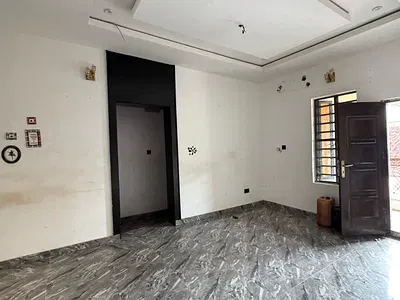 Beautiful 2 Bedroom Flat