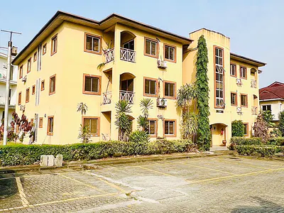 Hot Deal 3-Bedroom Flat for Sale in Osapa, Lekki -- ₦150M Net