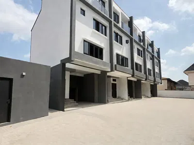 Nice 4 Bedrooms Terraced Duplex