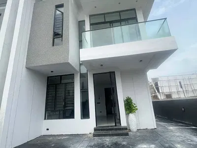 4 Bedroom Fully Detached Duplex with a Room BQ and Ample Parking Space