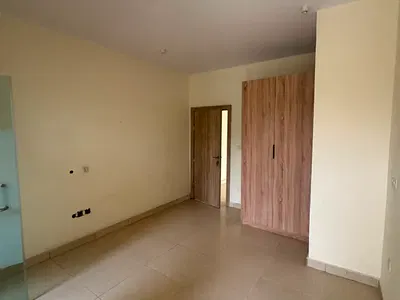 Luxury 2-Bedroom Flat with Excellent Facility