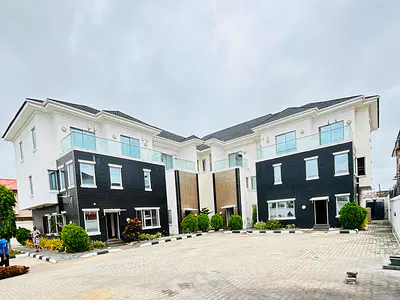 20 Bedroom Duplex