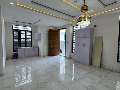 Self Contain Studio