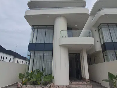 Automated 5 Bedroom Deatched Duplex with Swimming Pool, Gym, 2 Kitchen