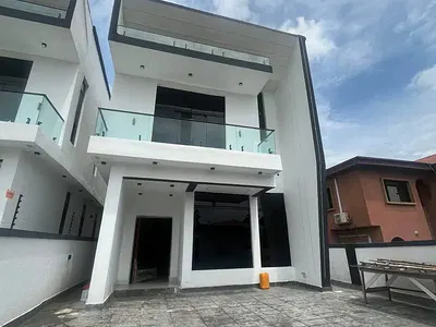 5 Bedroom Fully Detached Duplex with a Room BQ and Modern Pop