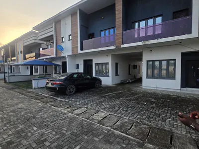 A Beautifully Built 3 Bedroom Terraced Duplex with BQ