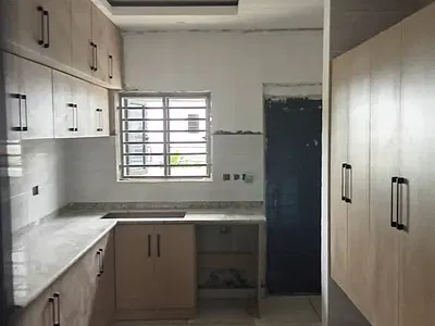 Luxury 3 Bedroom Terrace with BQ