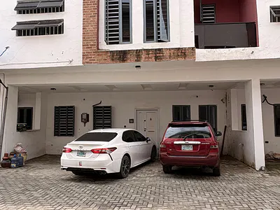Spacious 4 Bedroom Terraced Duplex with Swimming Pool and Gym