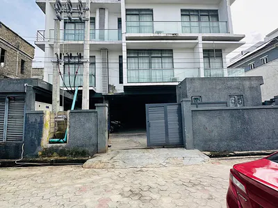 5 Bedrooom Apartment with BQ & Elevator