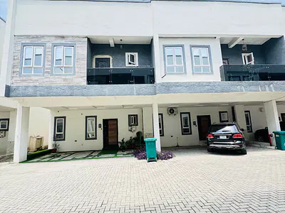 Brand New Spacious 3bedroom Terraced Duplex 9M VGC