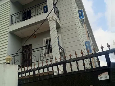 3bedroom Apartment