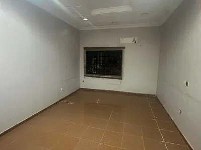 Six Bedrooms Fully Detached Duplex with BQ