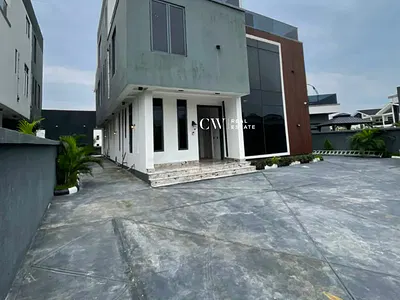 4 Bedroom Detached Duplex