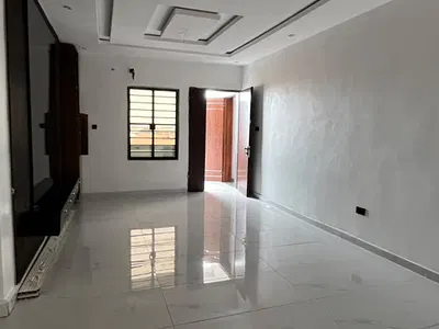 Brand New 2-Bedroom Apartment (Upstairs)