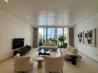 4 Bedroom Maisonette