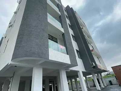 2 Bedroom Apartment with Pool, Lounge, Elevator & Gym
