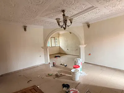 Newly Renovated 3 Bedroom Flat