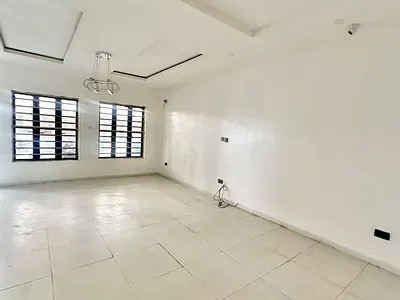 Mini Flat with Full Kitchen and Personal Meter, Pool and Gym