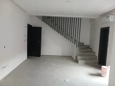 Exquisitely Finished 2 Bedroom Maisonette in the Serene Place