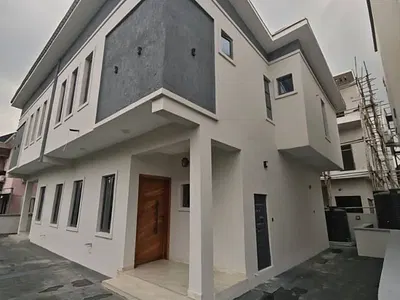 Newly Built 3 Bedroom Duplex