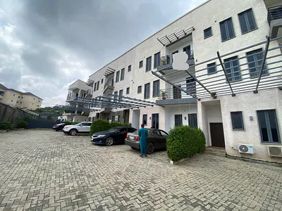 Spacious 5 Bedrooms Terrace Duplex with BQ