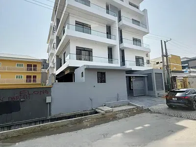 Nicely Built 2 Bedroom Serviced Apartment with a Gym, Elevator & Pool