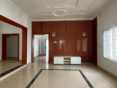 3 Bedroom Apartments Available