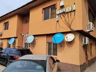 Well Maintained 6 Units of 2 Bedroom Flat Within an Estate