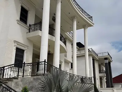 10 Bedroom Duplex