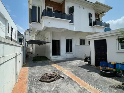4 Bedroom Duplex: Self-Compound