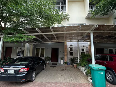 Furnished 4 Bedrooms Terrace