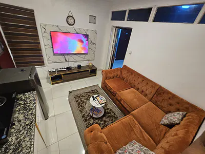 Fully Furnished 1 Bedroom Apartment with Swimming Pool + Gym + Elevator