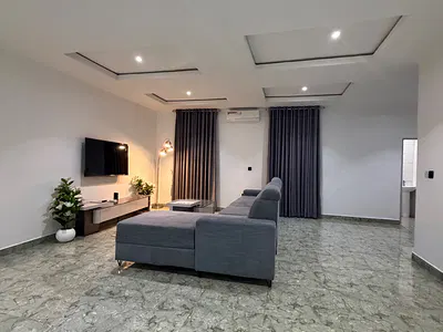 Luxury Furnished 2 Bedroom (Ground)
