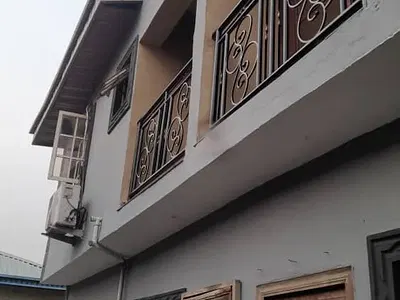 Block of 4 Flats of 2 Bedrooms